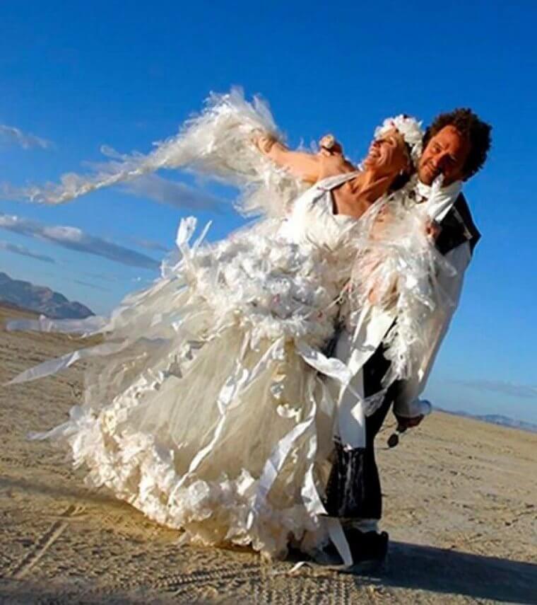 Please Welcome to the Dance Floor, Mr. And Mrs. Jellyfish